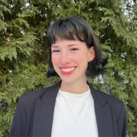 Portrait of Erin Duckett smiling